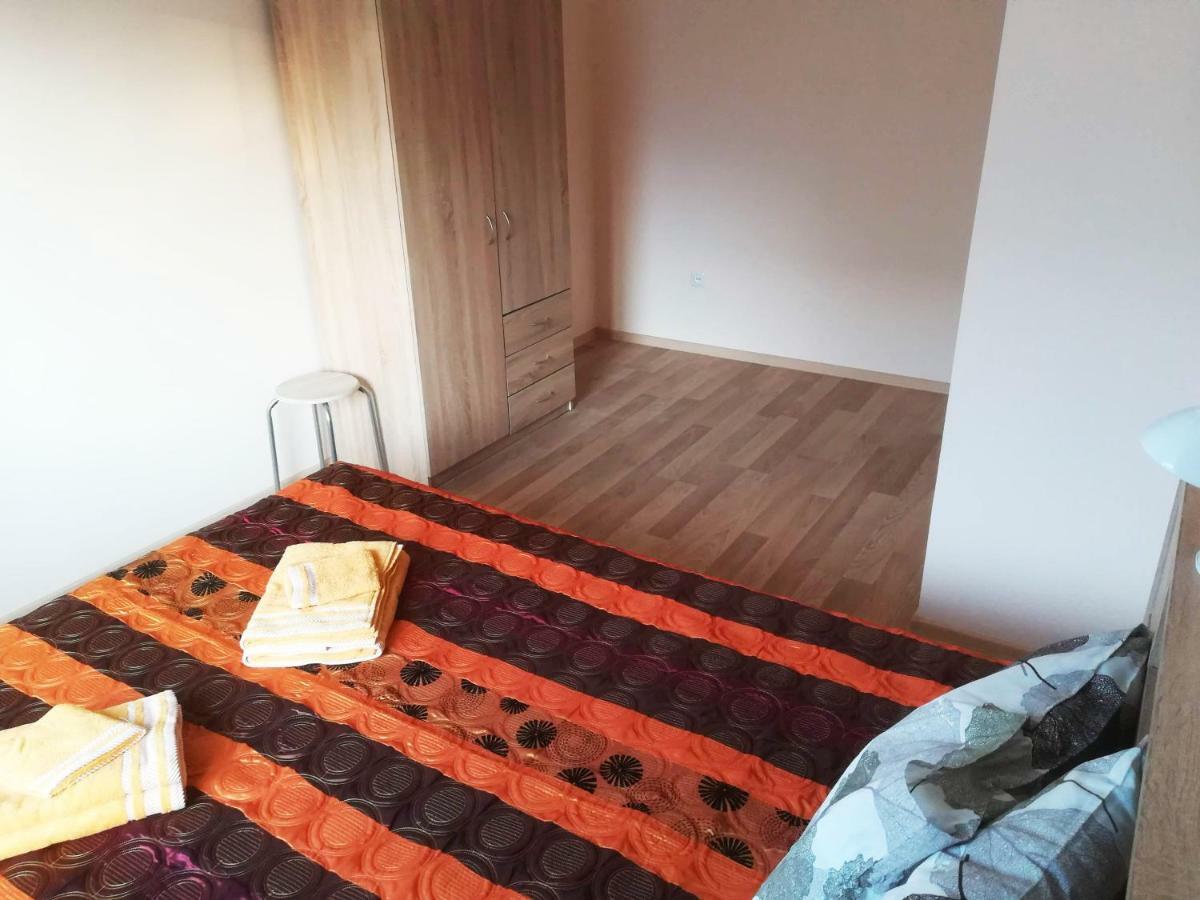 Couple Getaway To A Freshly Renovated Apartment Pärnu Extérieur photo